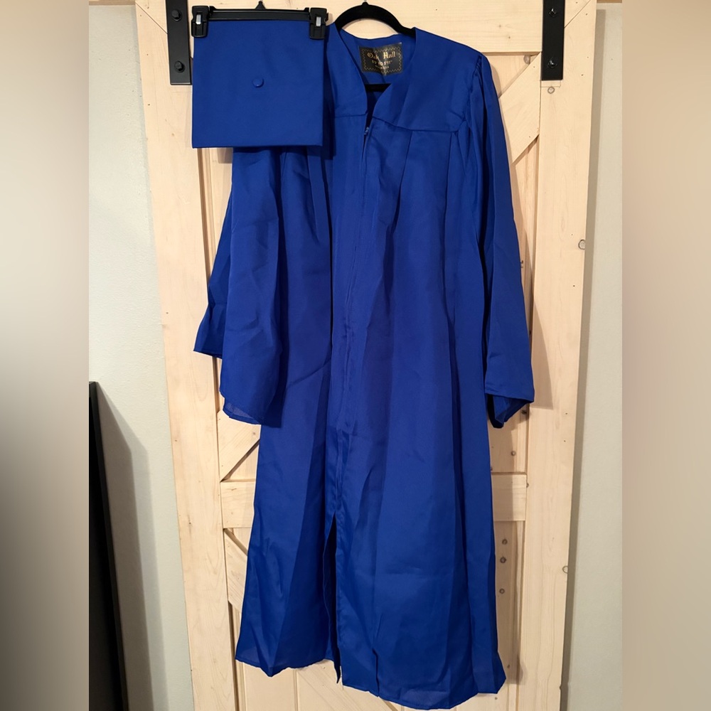 Royal Blue Graduation Gown and Hat Size 5’9” to 5’11”